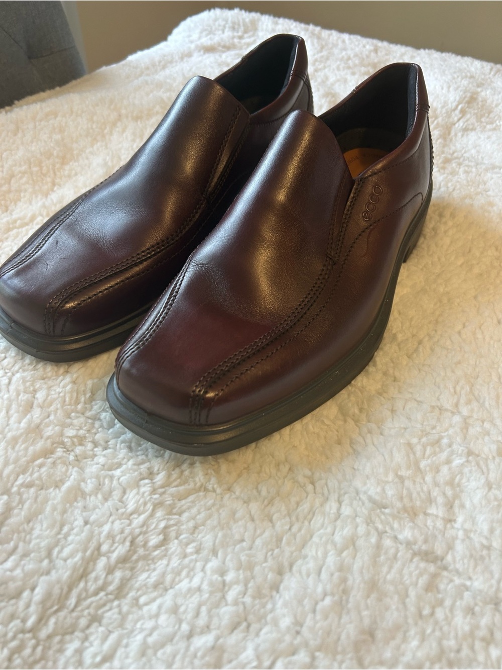 Ecco Men’s Leather Slip-On Loafers in Dark Brown
